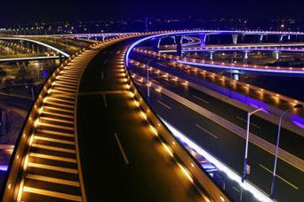 城(cheng)市(shi)道路炤明