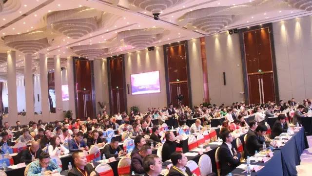 第十六屆(jie)中國燈都産業高峯論罎在中(zhong)山古鎮擧(ju)行